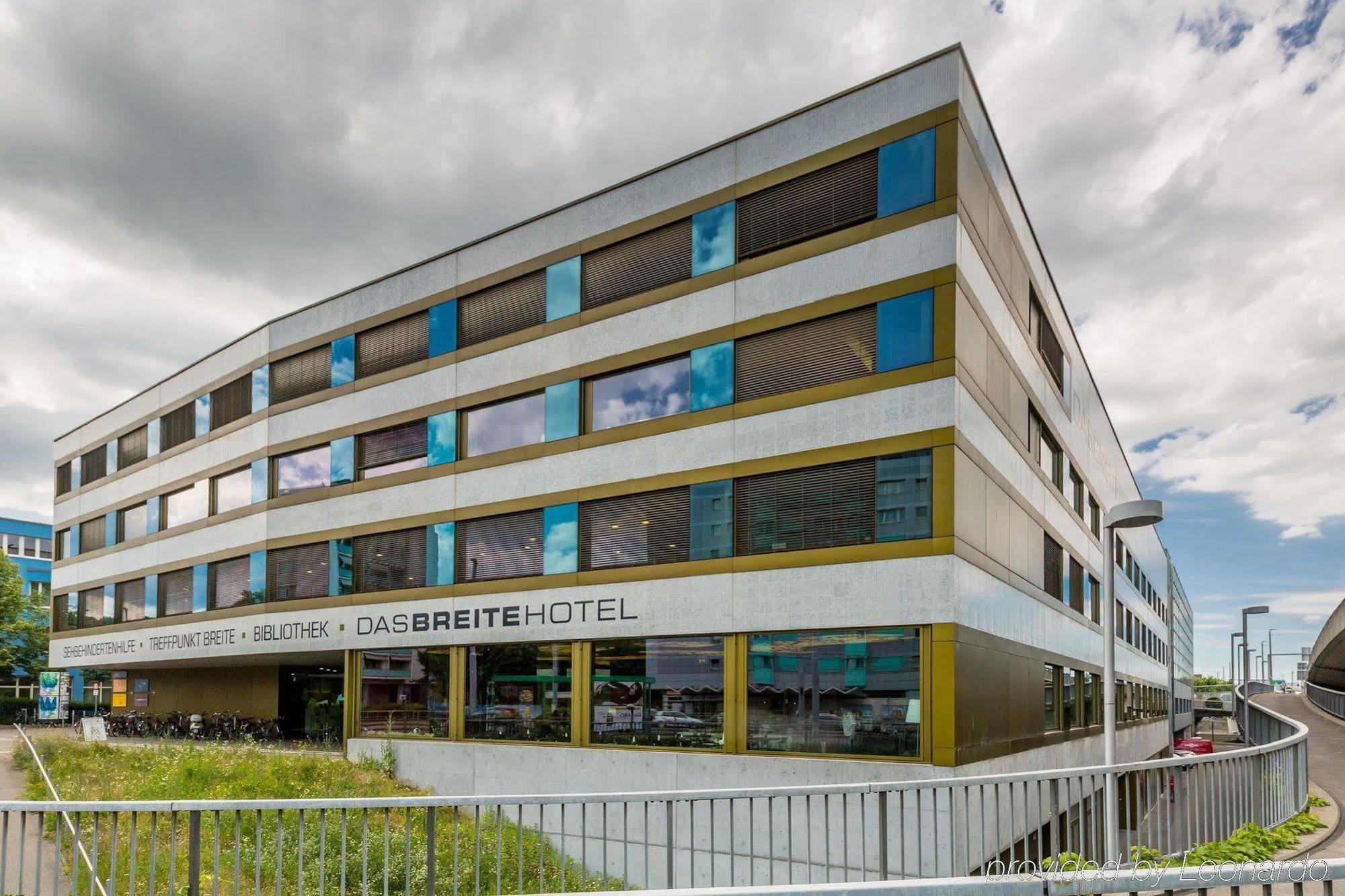 Dasbreitehotel Am Rhein Базел Екстериор снимка