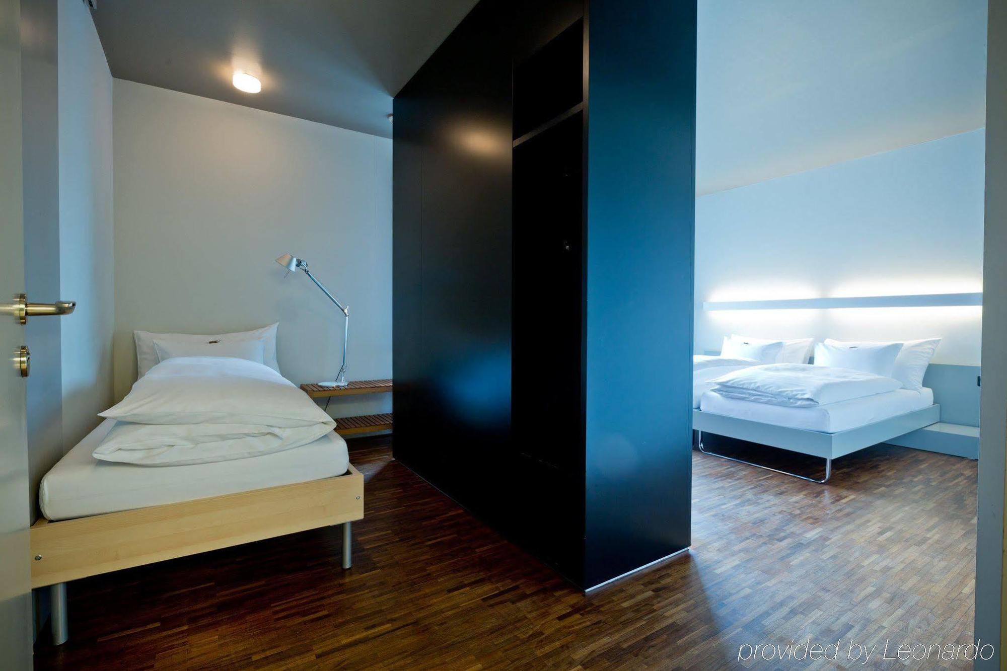 Dasbreitehotel Am Rhein Базел Екстериор снимка