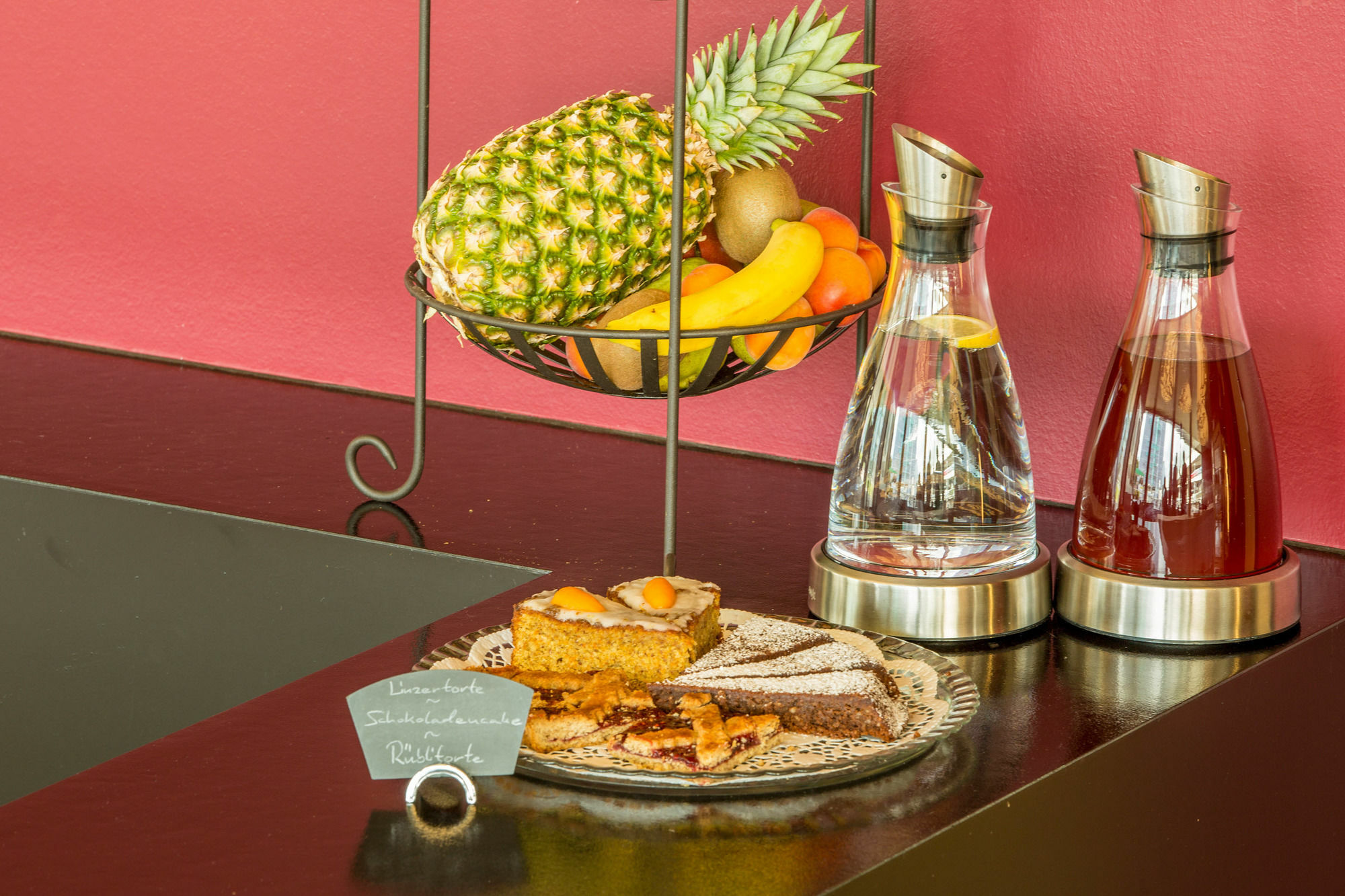 Dasbreitehotel Am Rhein Базел Екстериор снимка